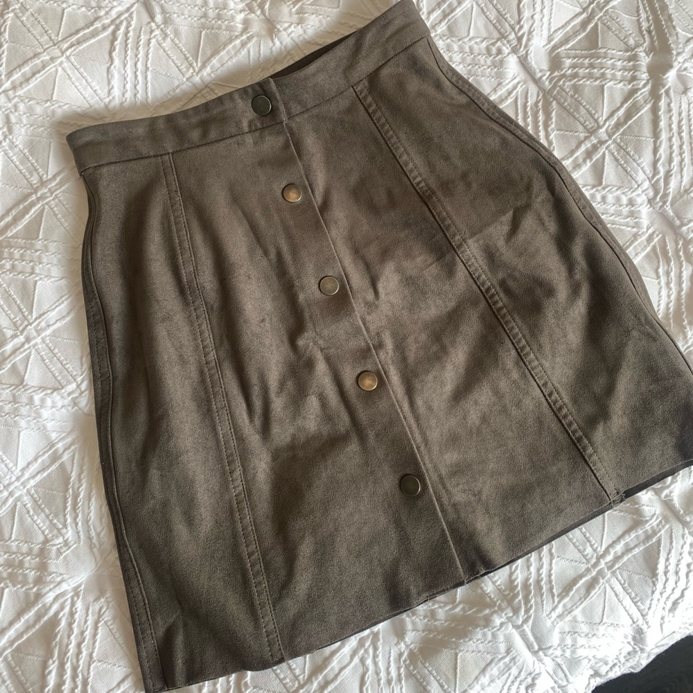 Wilfred Free Faux Suede Button Up Skirt